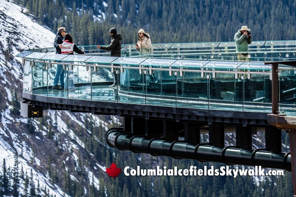 Jasper Columbia Icefields Glacier Skywalk During December